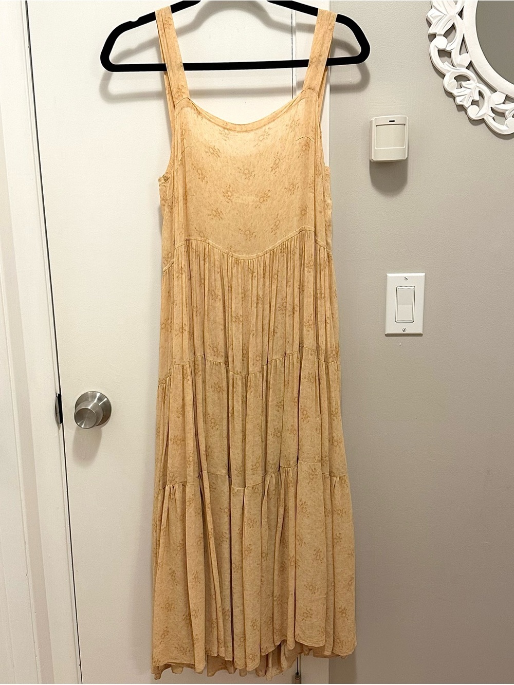 Vintage Marrika Nakk Delicate Sleeveless Tiered Silk Dress S Golden Beige Floral